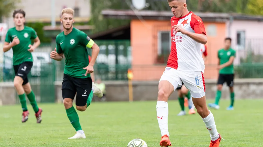 Denis Alijagič v dresu dorostu Slavie