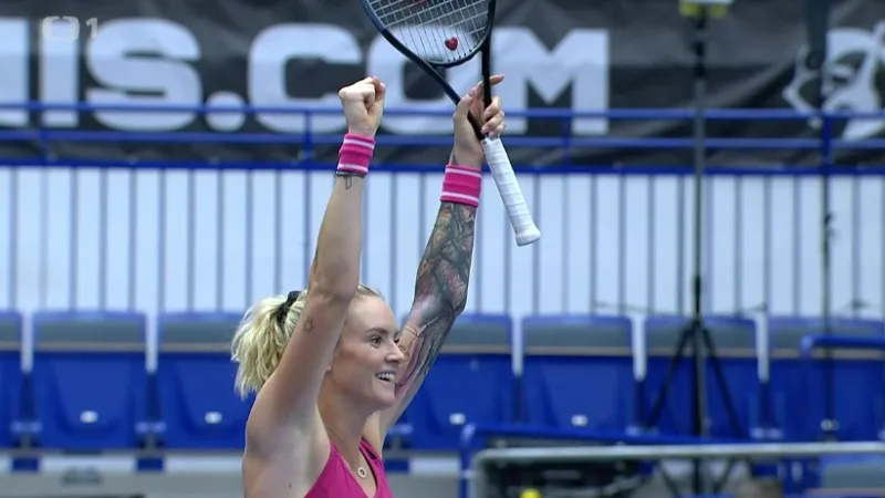 Martincová v Ostravě odvrátila mečbol a porazila Siniakovou