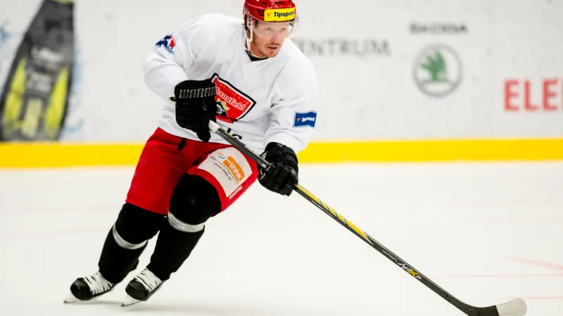 Nová posila Adam Courchaine