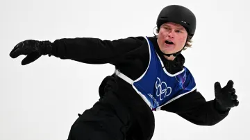 Všechny tři skoky Jakuba Hroneše v kvalifikaci big airu