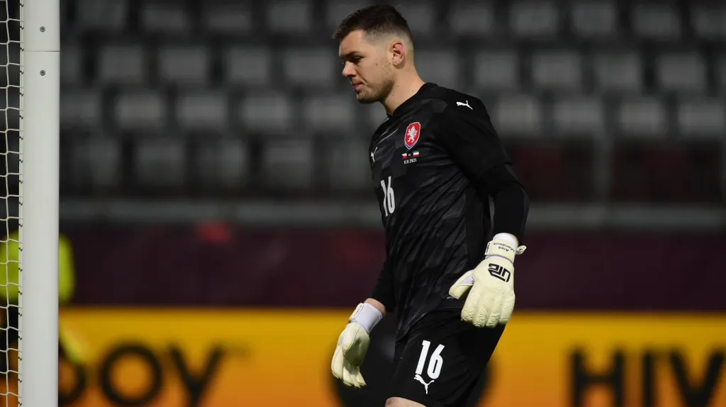 Fotbalový brankář Aleš Mandous