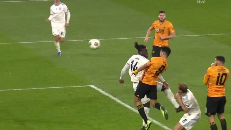 Sestřih utkání Wolves - Slovan Bratislava