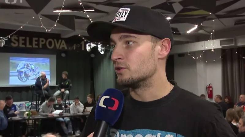 Abraham má řadu nabídek, ale žádnou smlouvu zatím nepodepsal