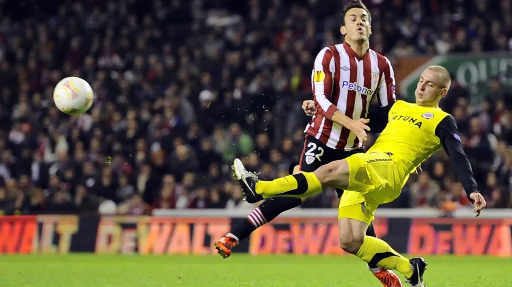 Jiří Skalák v utkání s Bilbaem