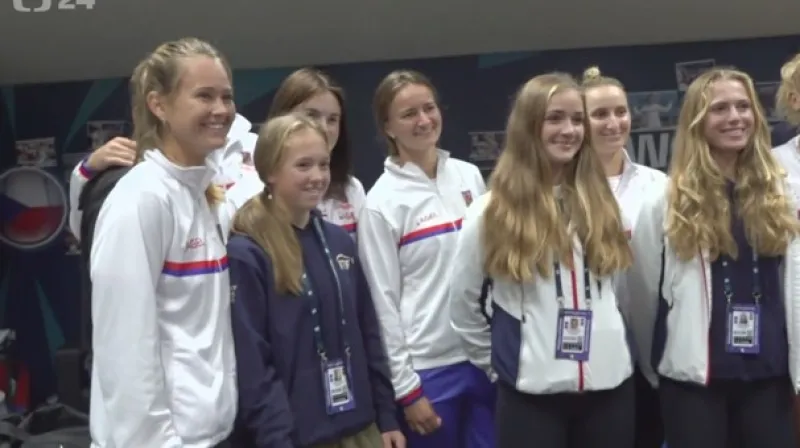 České tenistky přijely podpořit juniorské kolegyně
