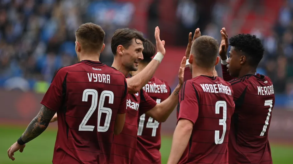 Slavící hráči Sparty