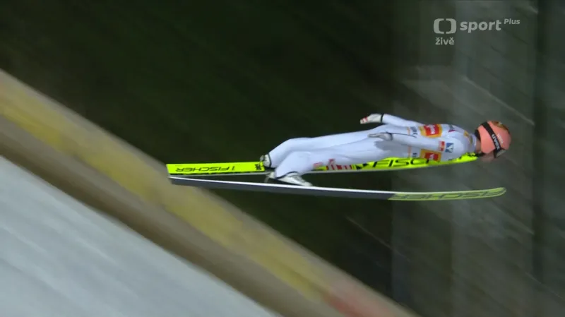 Vyvrcholení 2. kola SP skokanů v Engelbergu