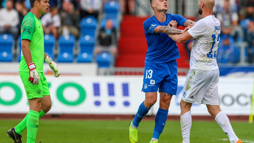 Tomáš Smola v zápase s Libercem