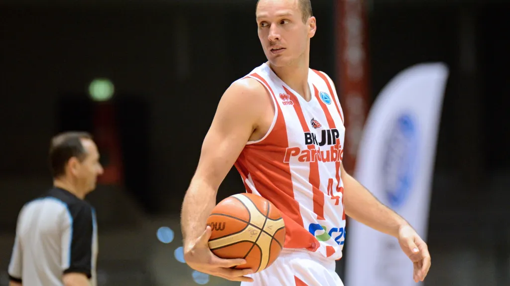 Pardubický basketbalista Dušan Pandula