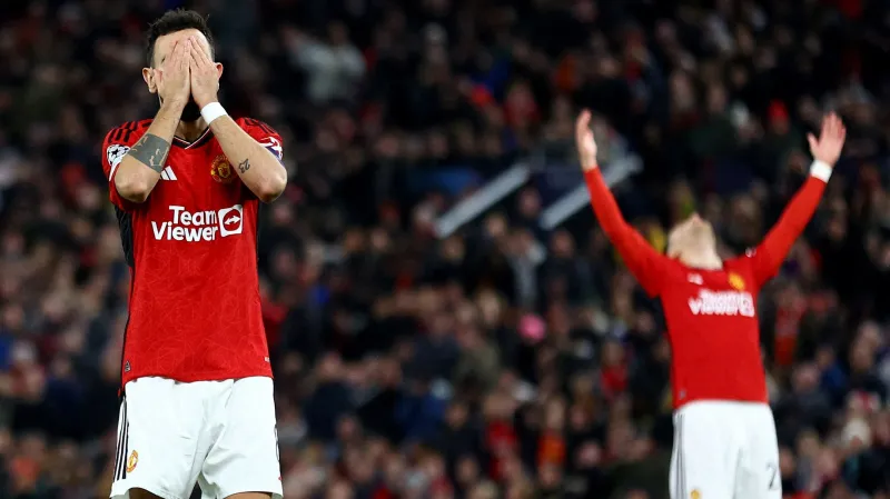 Zklamaní fotbalisté Manchesteru United