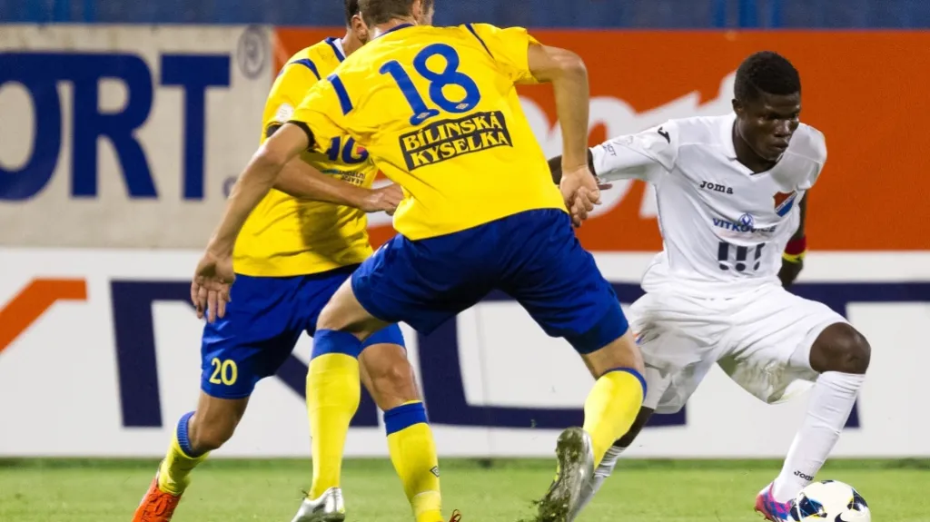 Francis Narh z Baníku (úplně vpravo)