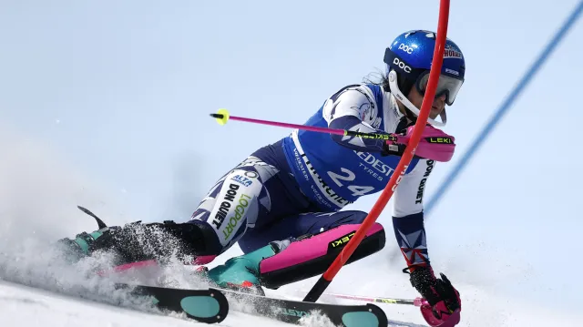 Jízda Martiny Dubovské ve slalomu v Kranjské Goře