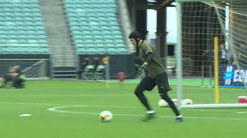 Brankáře Čecha čeká ve finále EL rozlučka s kariérou