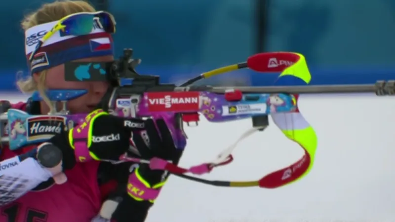 Ohňostroj ve Švédsku zajistila Öbergová, Davidová nezvládla střelbu