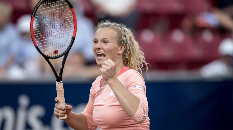 Krejčíková a Siniaková postupují do finále French Open