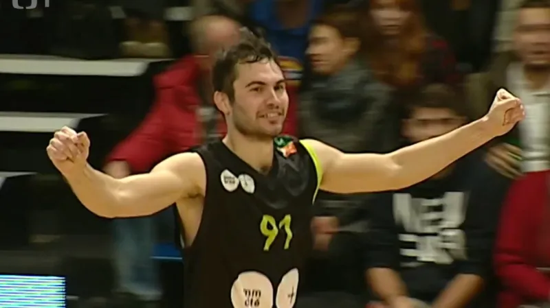 Souboj dvou nejhorších týmů tabulky ovládli v Ostravě basketbalisté Brna