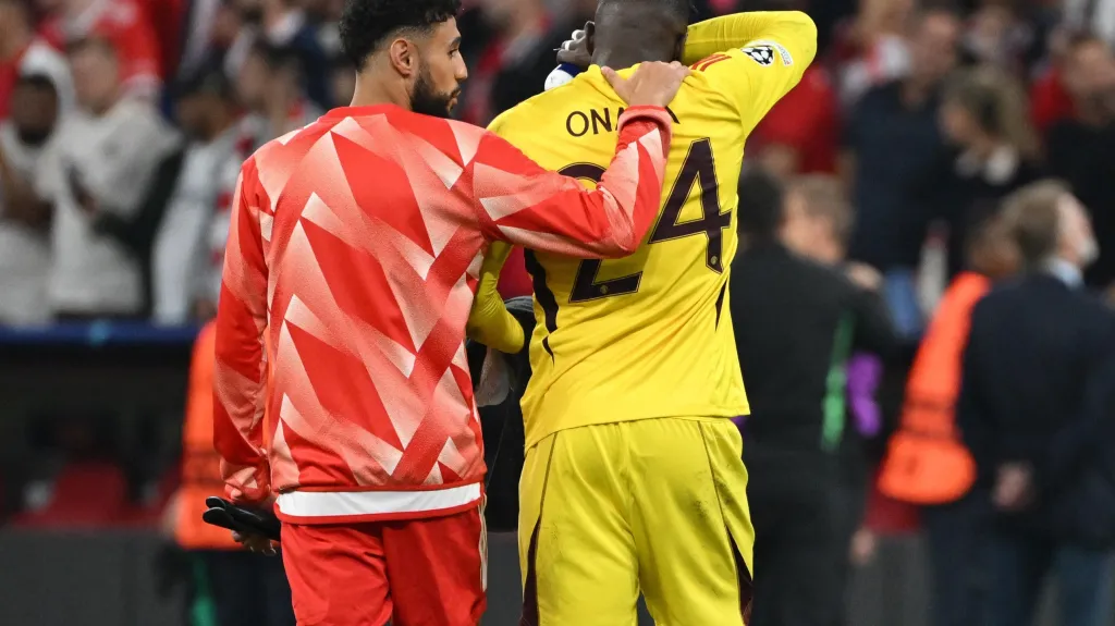 Zklamaný brankář André Onana po utkání s Bayernem