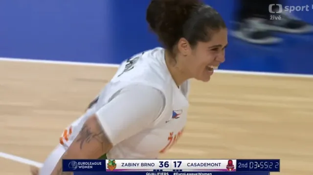 Takhle střílí i nahrává posila Žabin Zahuiová