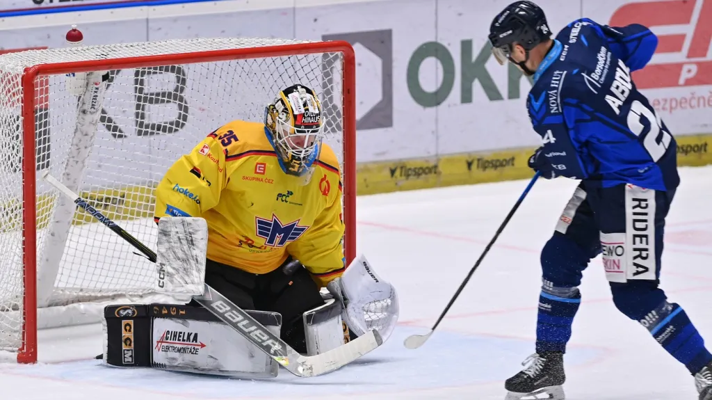 Vítkovický útočník Jindřich Abdul v šanci před brankou Českých Budějovic
