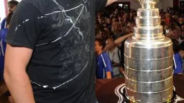 Tomáš Kaberle se Stanley Cupem