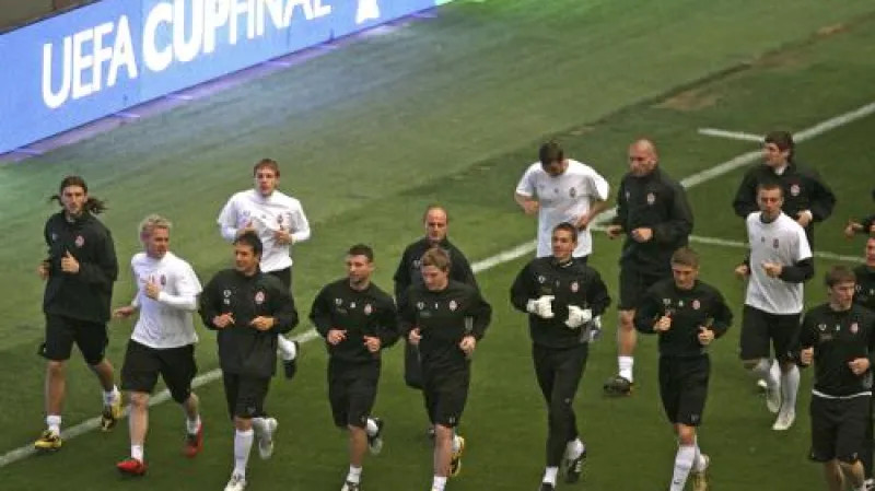 Trénink Šachťaru Doněck před finále Poháru UEFA