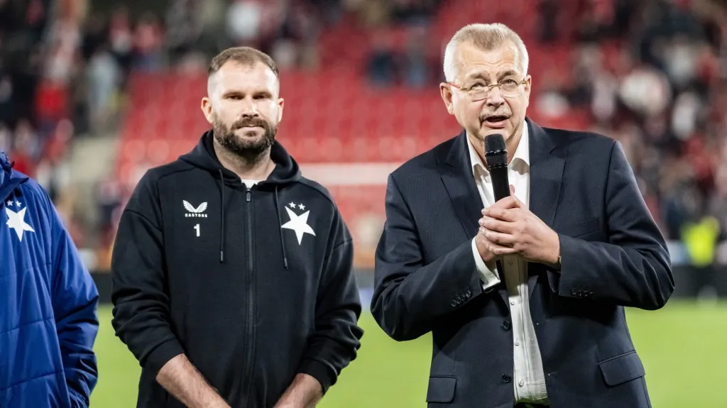 Jaroslav Tvrdík oznamuje fanouškům, že derby Slavia – Sparta se nedohraje