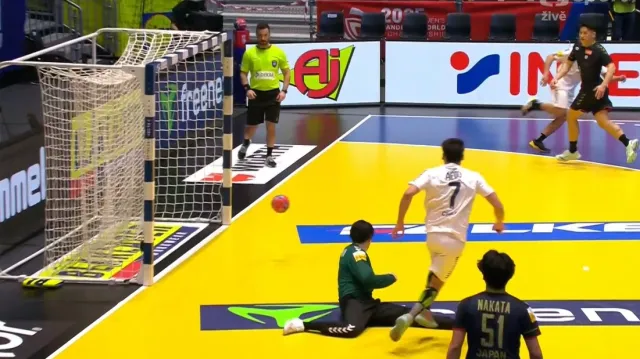 Technické kousky Chilanů v zápase s Japonci