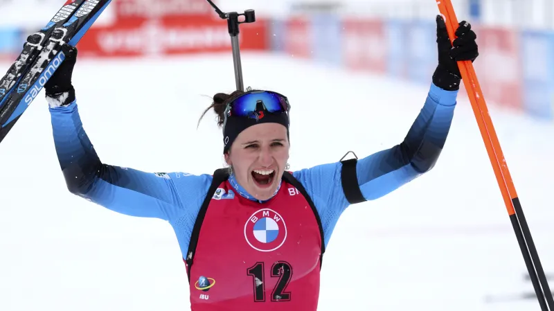 Slavící Julia Simonová