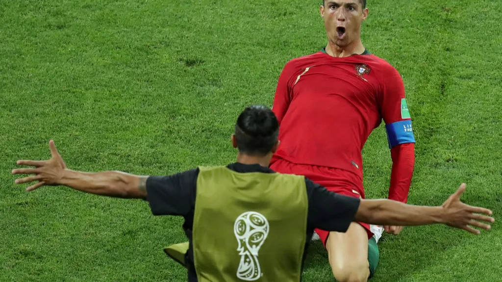 Cristiano Ronaldo z Portugalska se raduje ze vstřelené branky