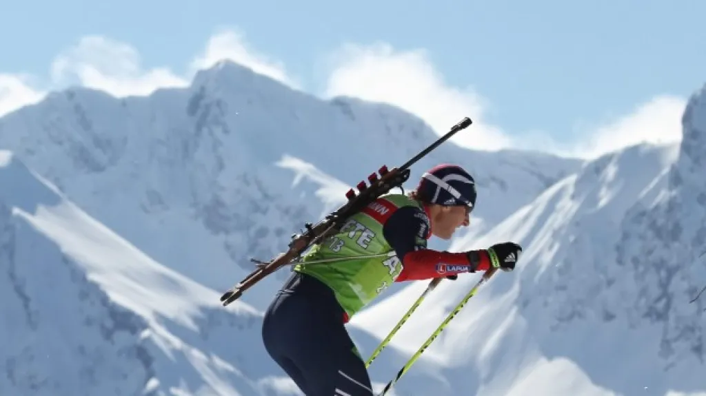 Biatlonista při tréninku v ruském Soči