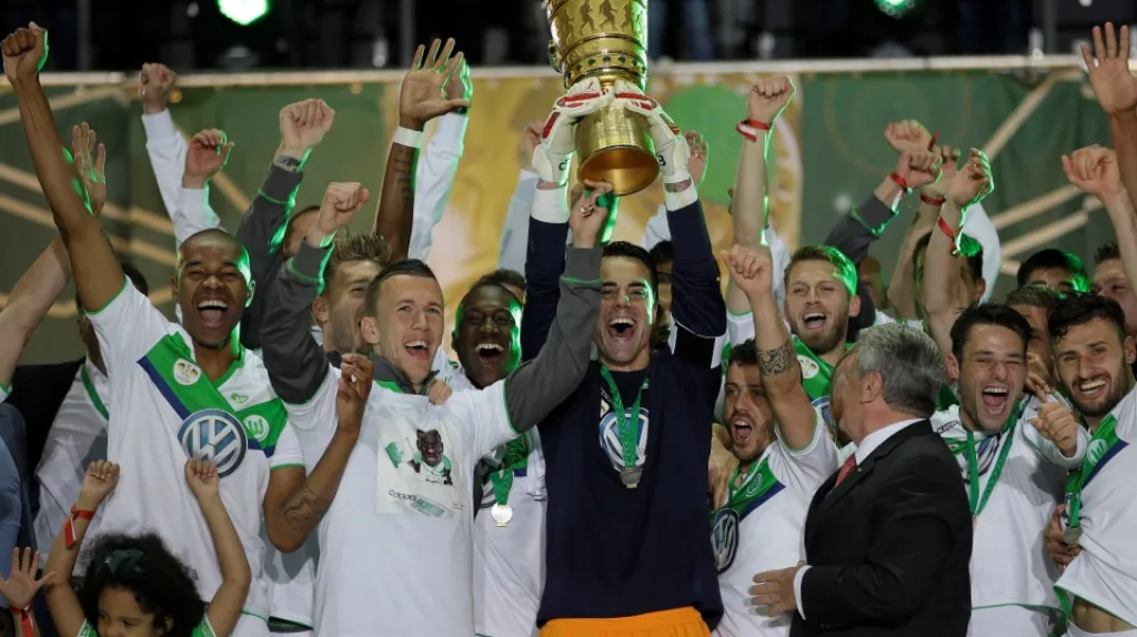 Fotbalisté Wolfsburgu vyhráli premiérově Německý pohár