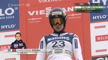 Nejlepší tři pokusy v závodě žen v letech na lyžích ve Vikersundu