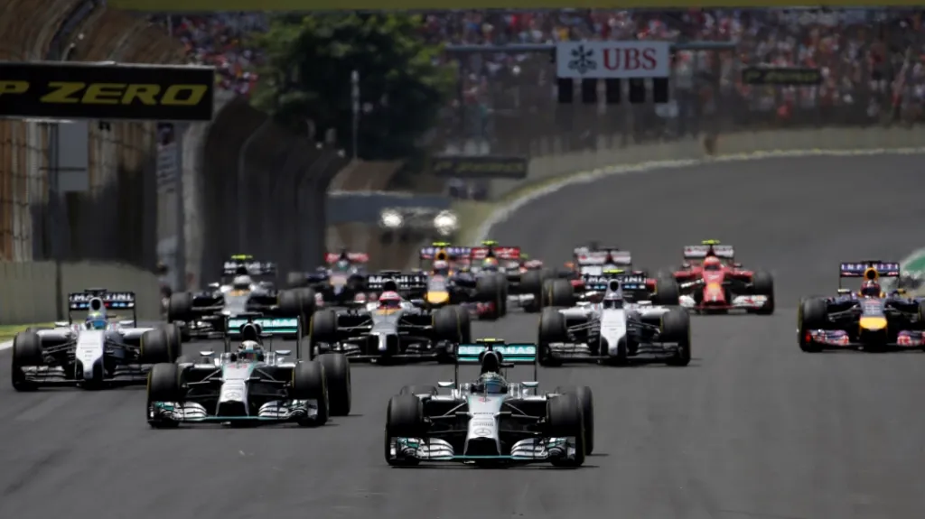 Nico Rosberg v čele Velké ceny Brazílie