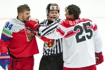 Jakub Lauko v souboji s Dánem Oliverem Lauridsenem