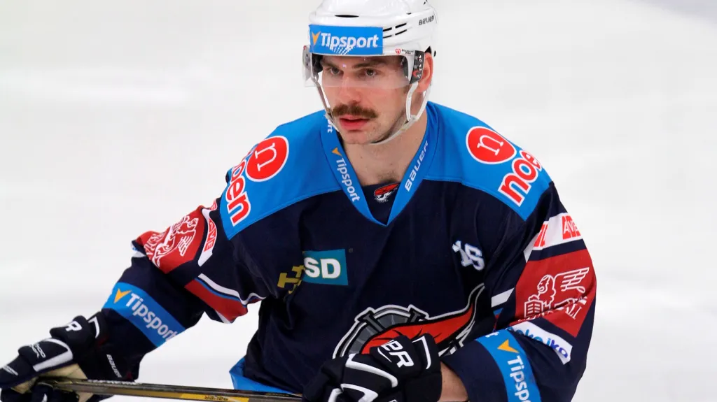 Obránce Chomutova Juraj Valach