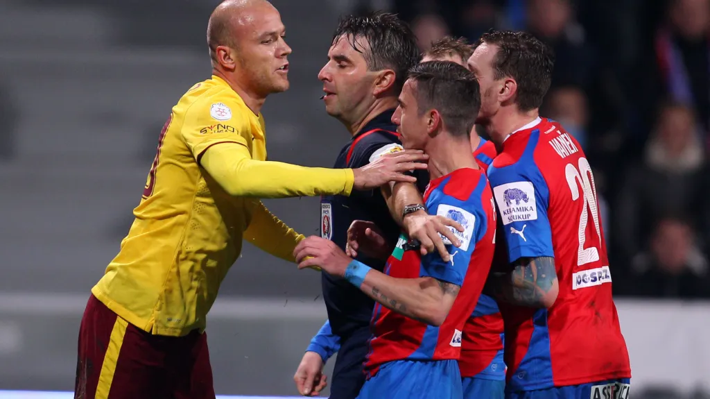 Roman Bednář v utkání proti Plzni