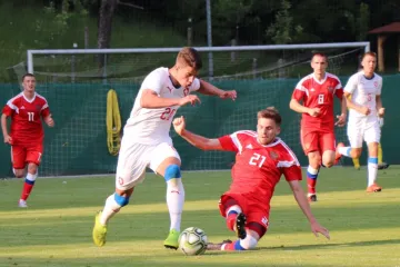 Záložník reprezentační jednadvacítky Adam Hložek proti Rusku