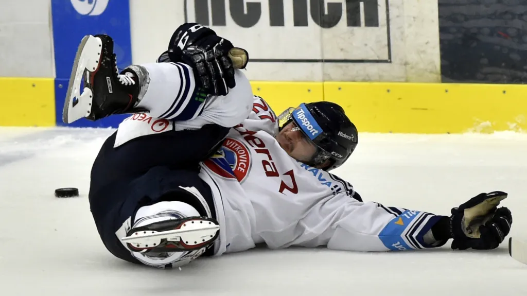 Zraněný útočník Vítkovic Rastislav Dej