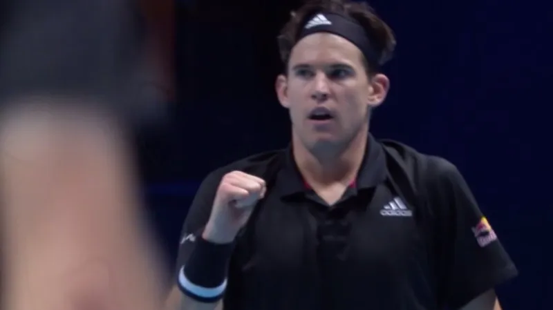 Thiem vrátil v Londýně Tsitsipasovi finálovou porážku