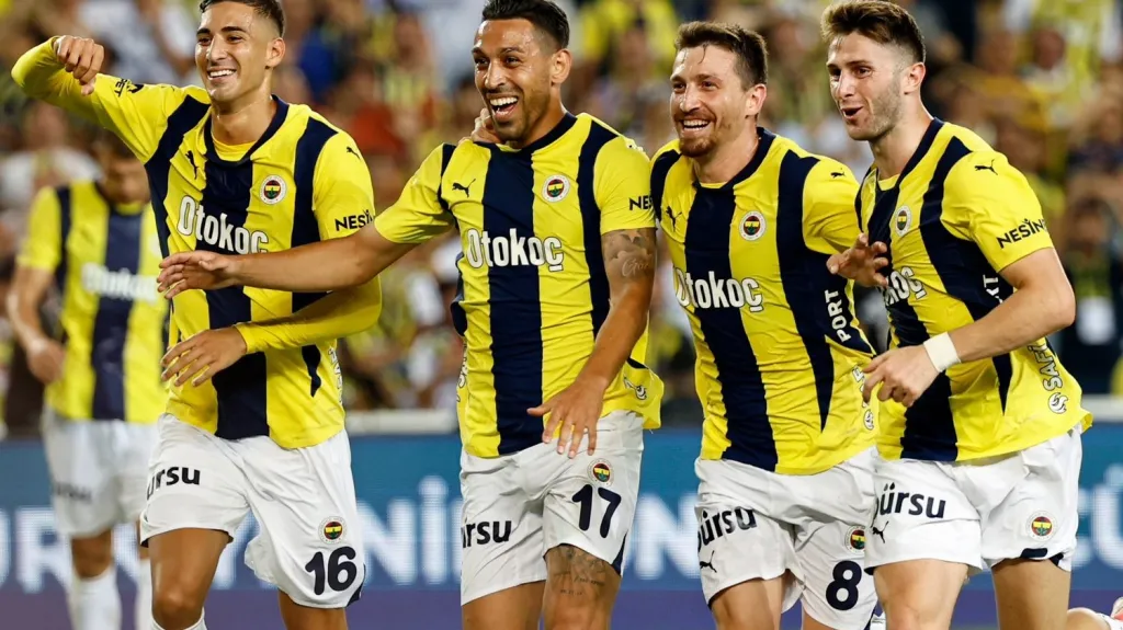 Radost fotbalistů Fenerbahce