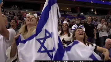 Dramatický závěr utkání Nizozemsko - Izrael