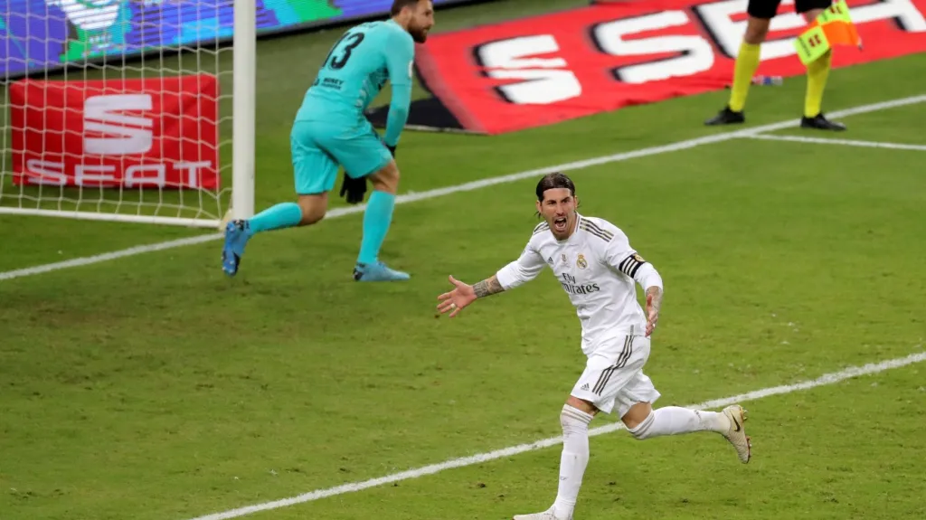 Sergio Ramos z Realu Madrid právě proměnil rozhodující penaltu