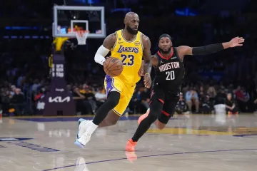 LeBron James v utkání s Houstonem