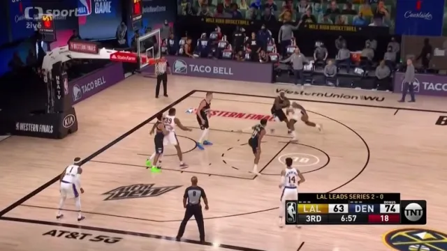 Hráči Denveru v semifinále poprvé zvítězili nad Lakers