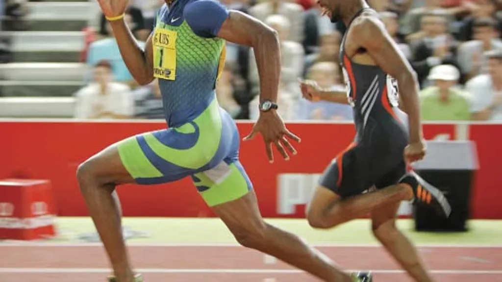 Asafa Powell (vlevo)