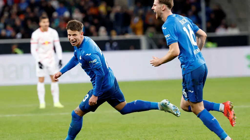 Radost Adama Hložka (vlevo)