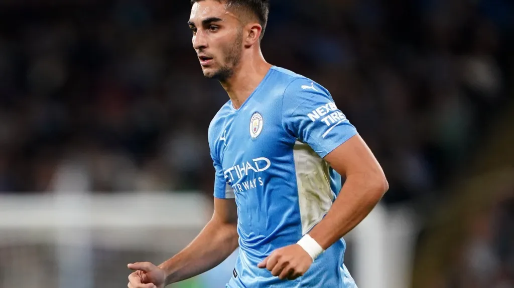 Ferrán Torres v dresu Manchesteru City