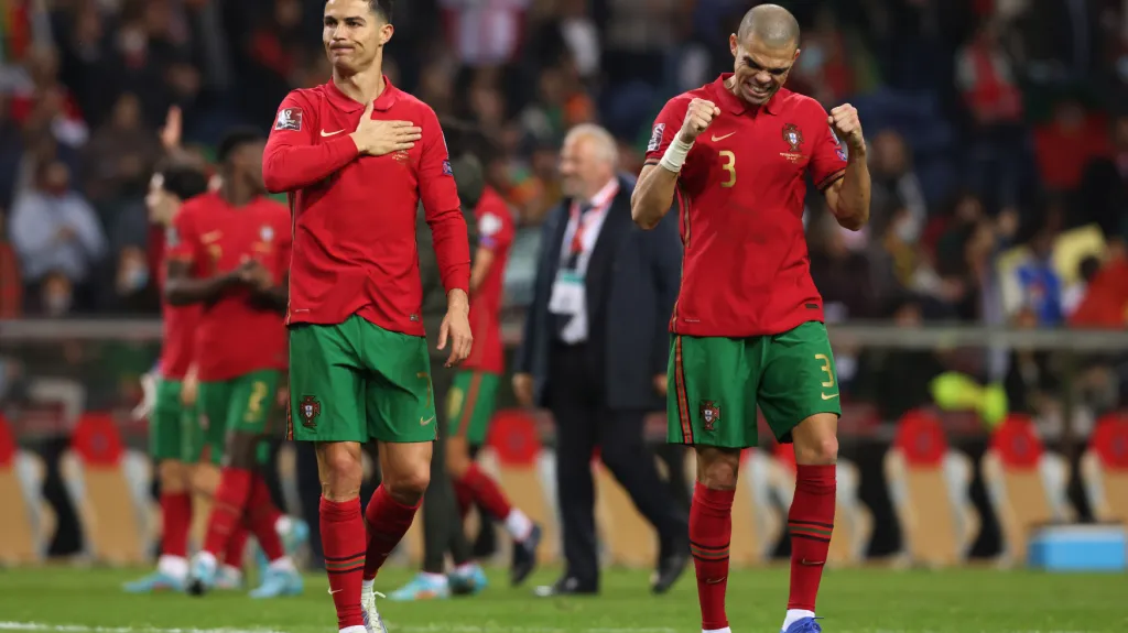 Fotbalisti Cristiano Ronaldo a Pepe 