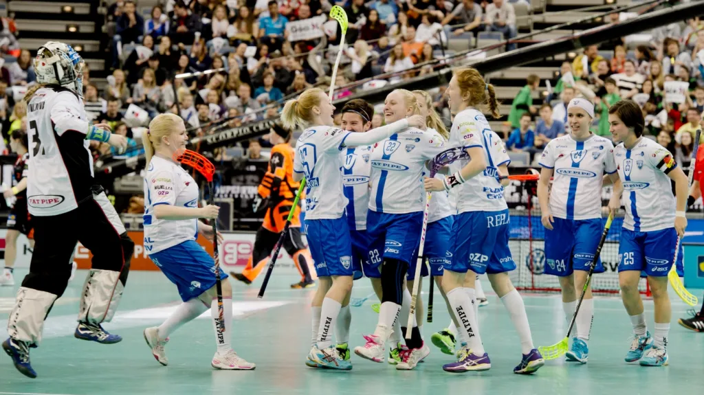 Radost florbalistek Chodova