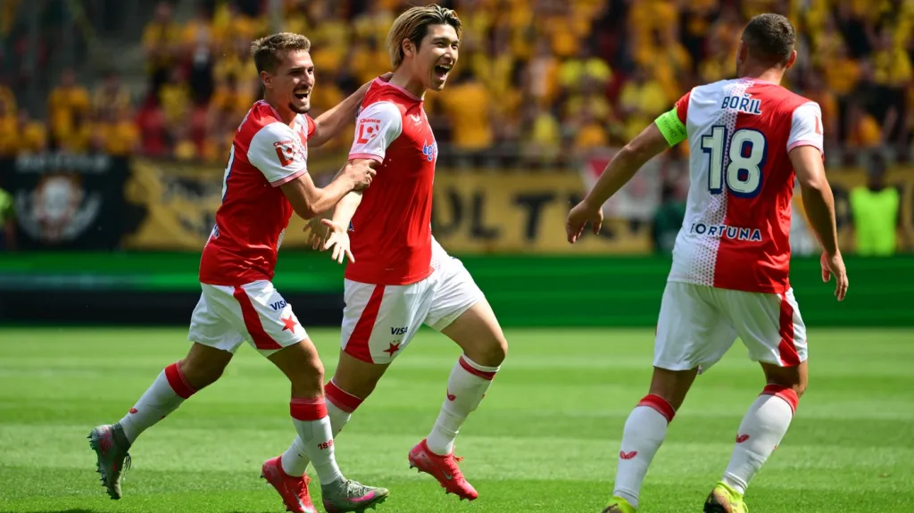 Daiki Hašioka slaví gól